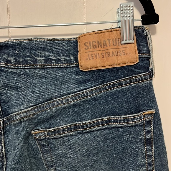 Levi's Relaxed Fit Darker Wash Bootcut Mens Size 32x32 - Picture 3 of 5